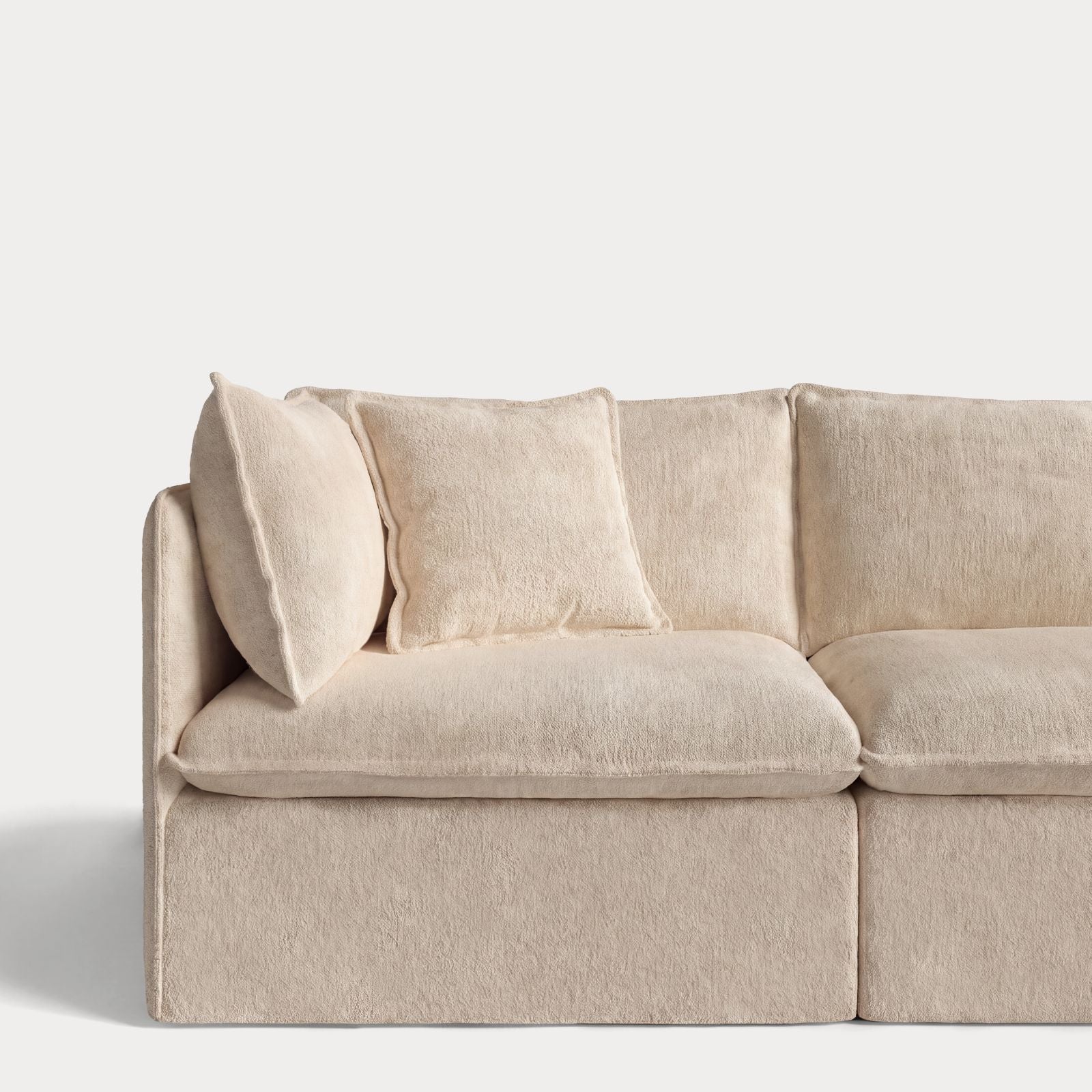 ch_front-view_pillows_16-cashew