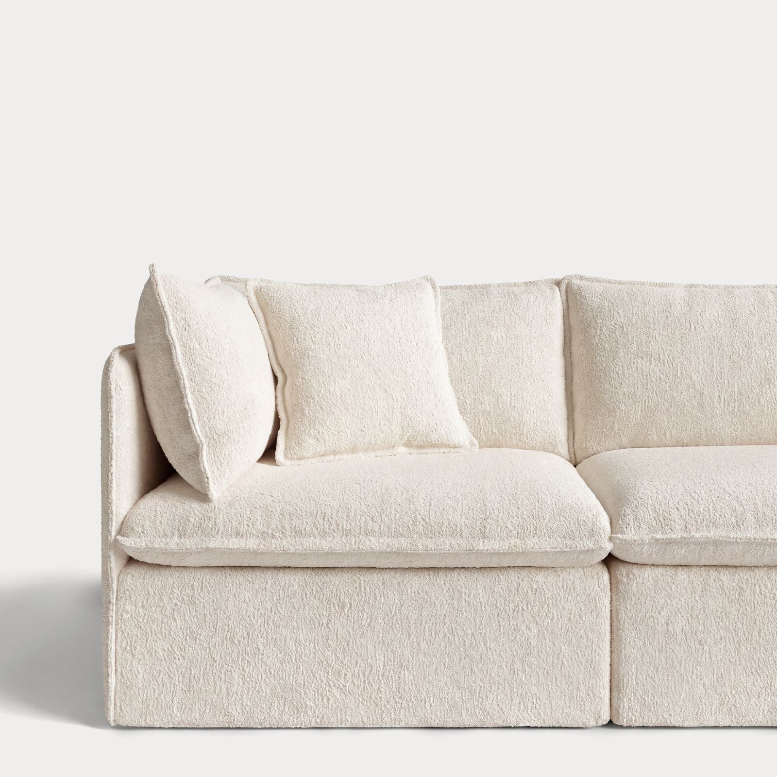 ch_front-view_pillows_16-creme